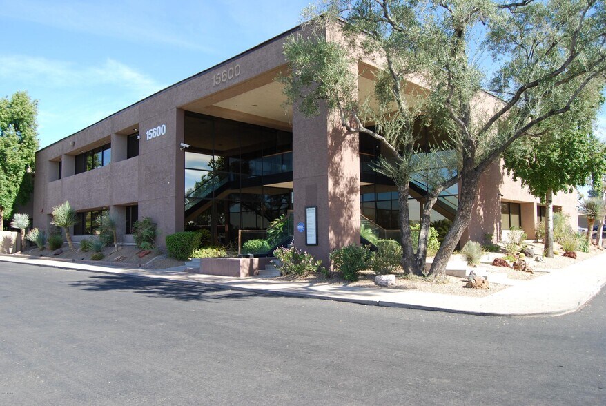 More Photos Of 15600-15650 N Black Canyon Hwy, Phoenix Office For Lease