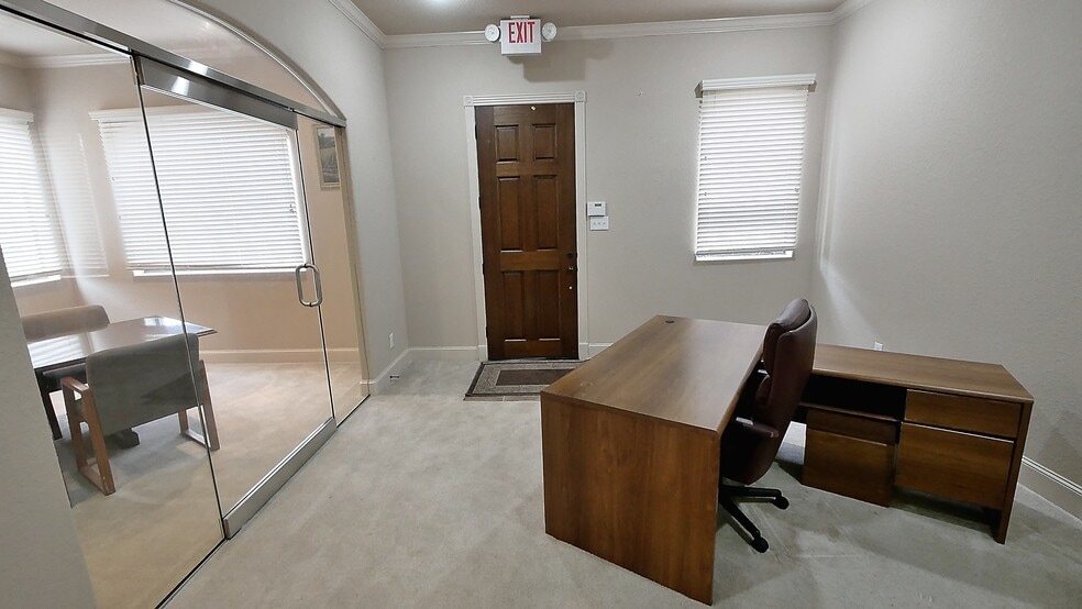 More Photos Of 1800 Snake River Rd, Katy Loft Creative Space For Sale