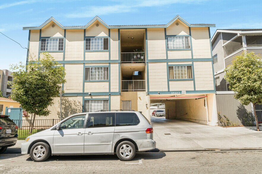 More Photos Of 14037 Cerise Ave, Hawthorne Apartments For Sale