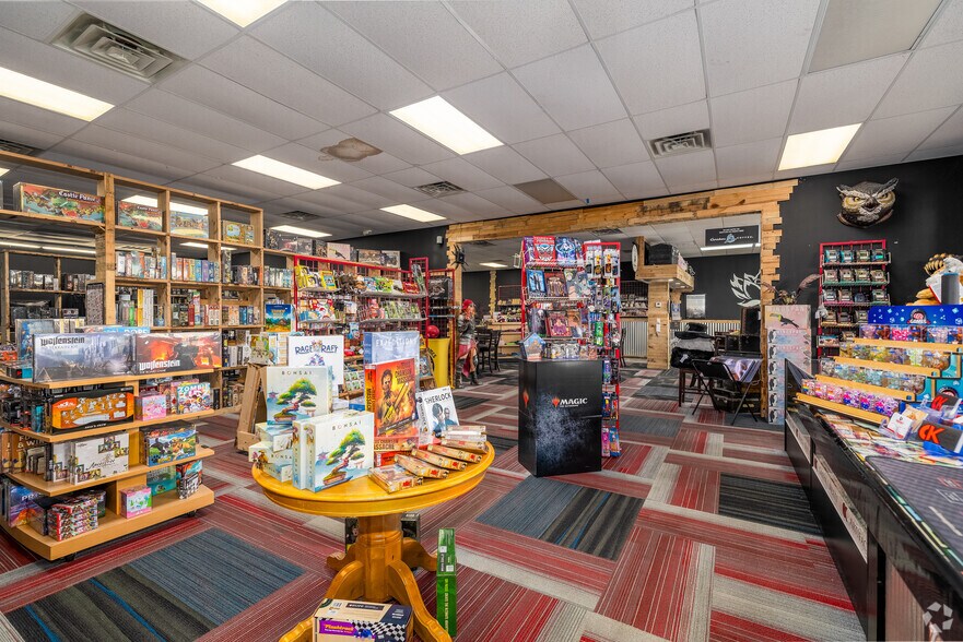 More Photos Of 800 E Aldrich Rd, Bolivar Freestanding For Lease