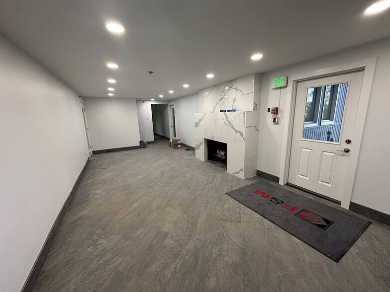 More Photos Of 125-137 Chambeau Rd, Fort Wayne Warehouse For Sale