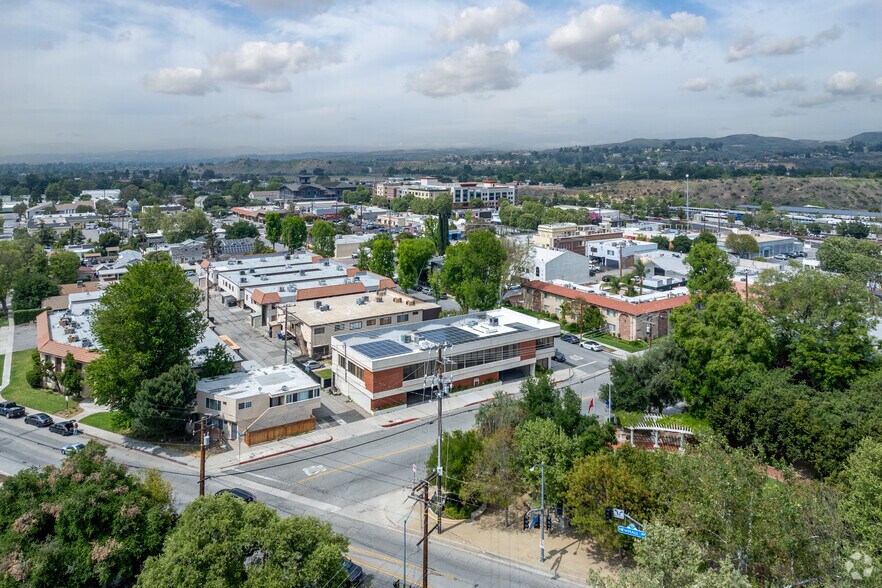 More Photos Of 24303 Walnut St, Santa Clarita Office For Lease