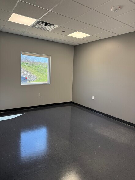 More Photos Of 3530 Marnie Ave, Waterloo Industrial For Sale