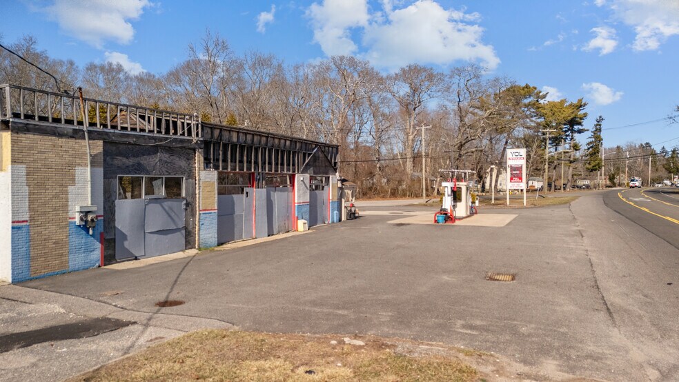 More Photos Of 2815 Montauk Hwy, Brookhaven General Retail For Sale