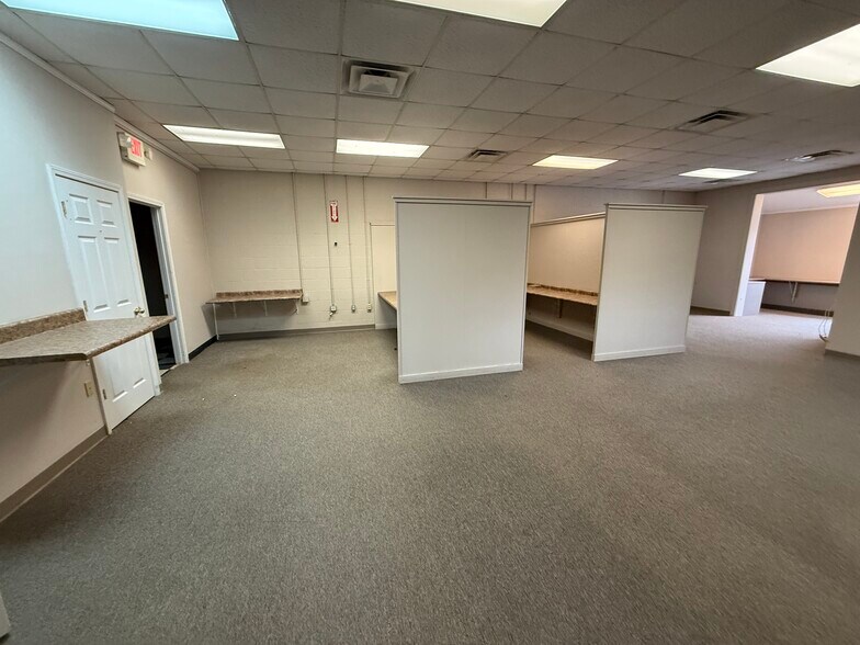 More Photos Of 21 Beech Grove Rd, Cullman General Retail For Sale