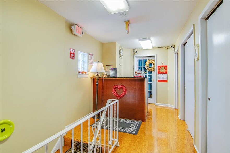 More Photos Of 383 Northfield Rd, West Orange Medical For Sale