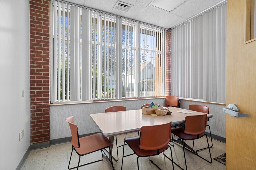 More Photos Of 94 Hospital St, Ridgway Specialty For Sale