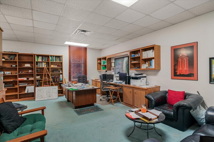 More Photos Of 102 E Moore Ave, Terrell Office For Sale