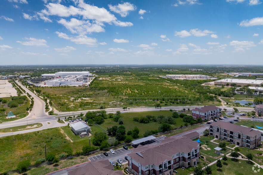 More Photos Of 3667 Global Way, San Antonio Distribution For Lease