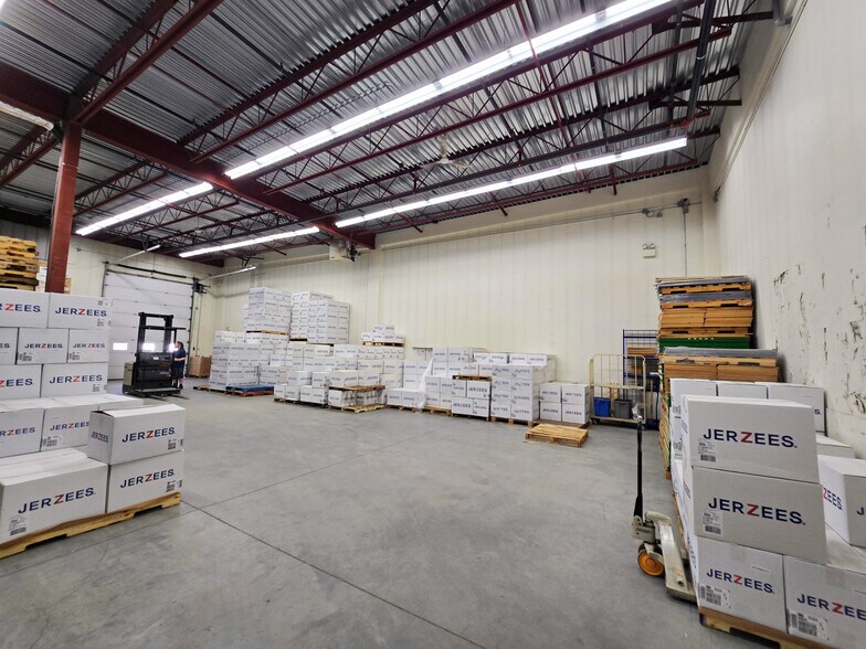 More Photos Of 9285 49 St NW, Edmonton Manufacturing For Sale