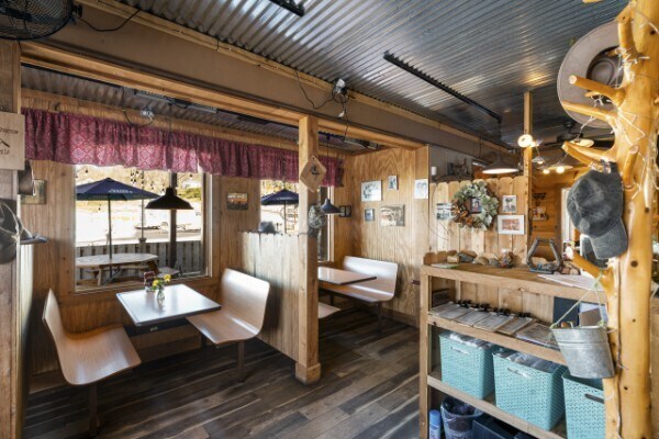 More Photos Of 601 N 1st St, Pulaski Restaurant For Sale