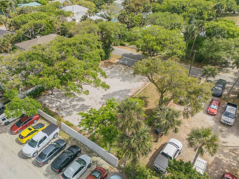 More Photos Of 214 Columbus Ave, New Smyrna Beach Land For Sale