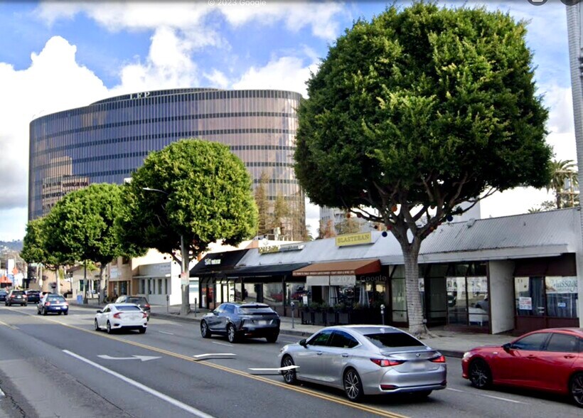 More Photos Of 270 S La Cienega Blvd, Beverly Hills Storefront For Sale
