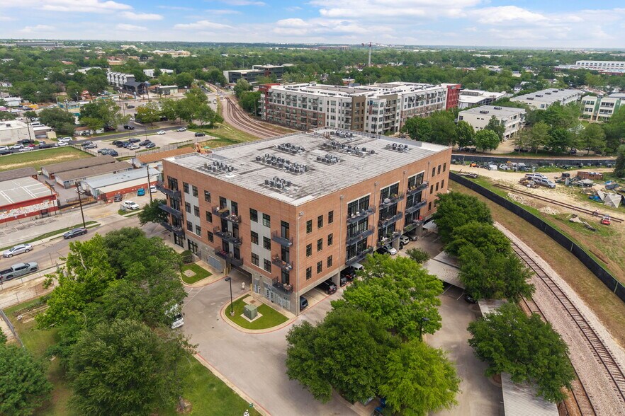 More Photos Of 2235 E 6th St, Austin Apartments For Sale