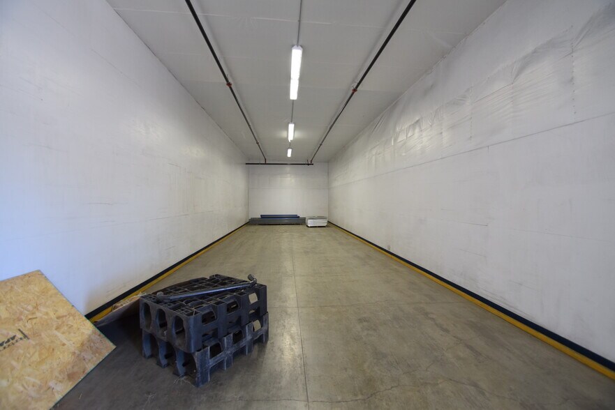 More Photos Of 812 C St, Culver Distribution For Sale