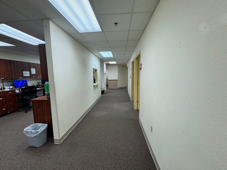 More Photos Of 1215 Dunn Ave, Jacksonville Medical For Lease