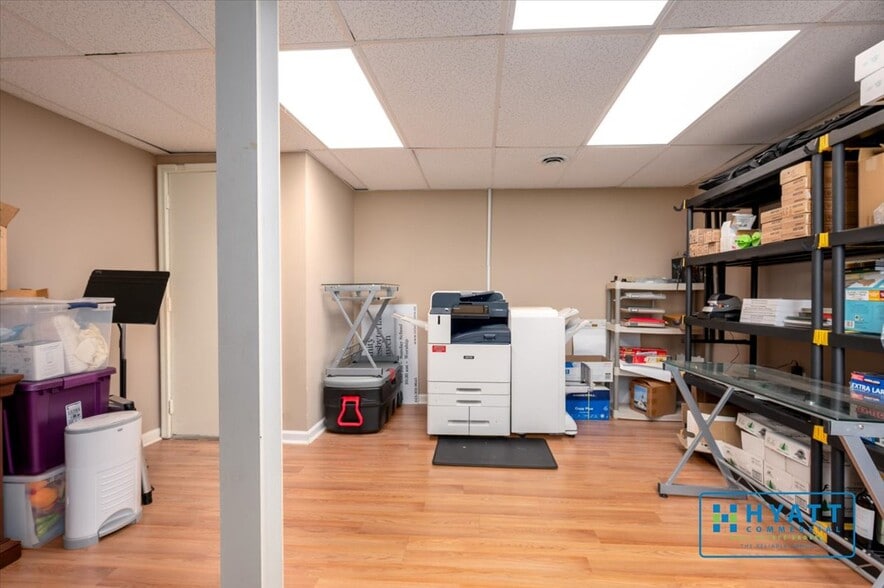 More Photos Of 1666 Village Grn, Crofton Office For Sale