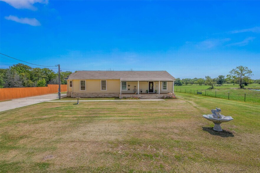 More Photos Of 3876 Hummingbird, Bedias Land For Sale