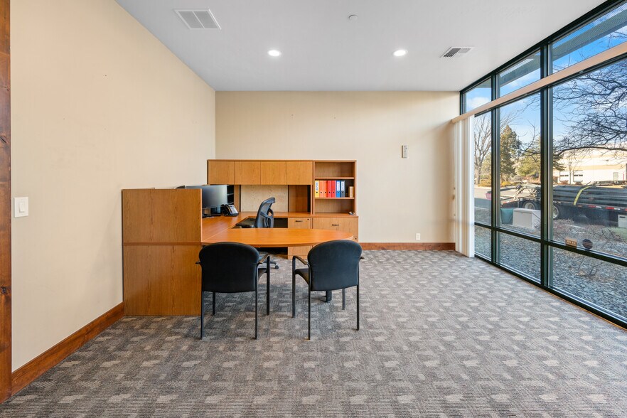 More Photos Of 7900 Sugar Pine Ct, Reno Warehouse For Lease