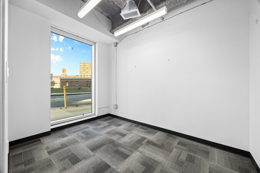 More Photos Of 88-94 Elm St, Rochester Office Residential For Lease