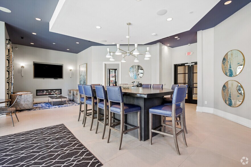 More Photos Of 7420 N Rea Park Ln, Charlotte Apartments For Lease