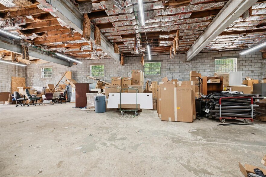 More Photos Of 152 Route 22 W, Green Brook General Retail For Sale