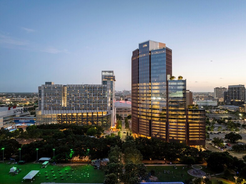 More Photos Of 1550 Lamar St, Houston Office For Lease