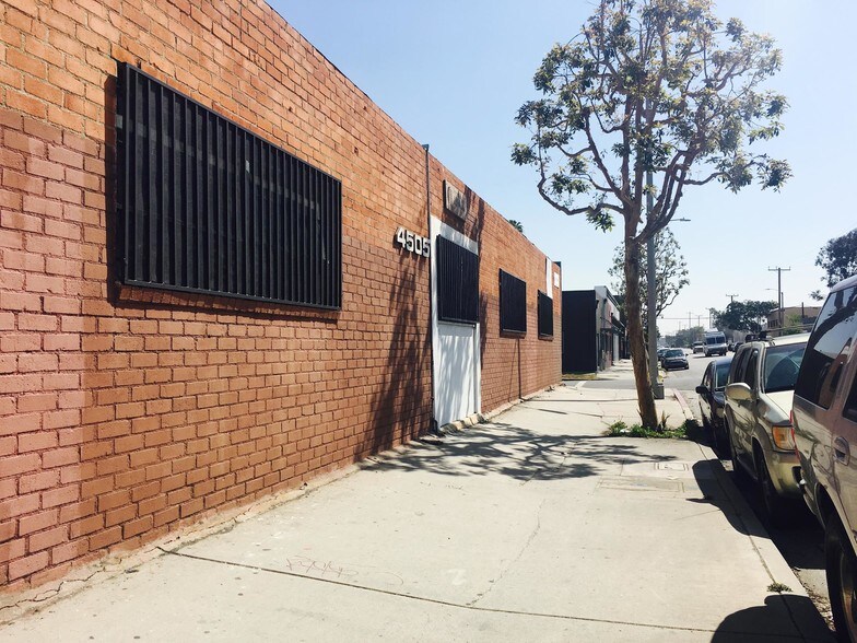 More Photos Of 4505 W Jefferson Blvd, Los Angeles Warehouse For Lease