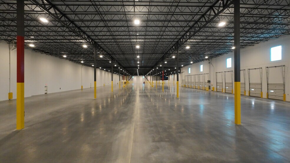 More Photos Of 15 Harts Ln, East Brunswick Warehouse For Lease