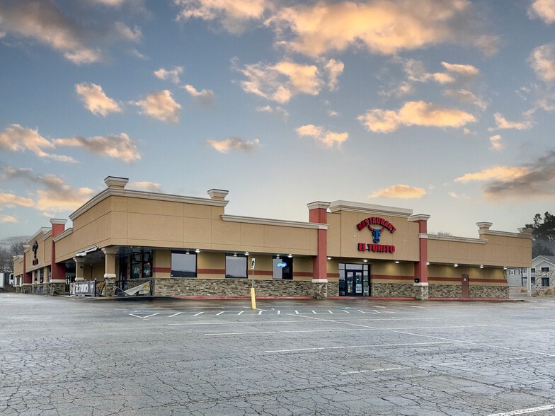 Primary Photo Of 3000 NW Topeka Blvd, Topeka Supermarket For Sale