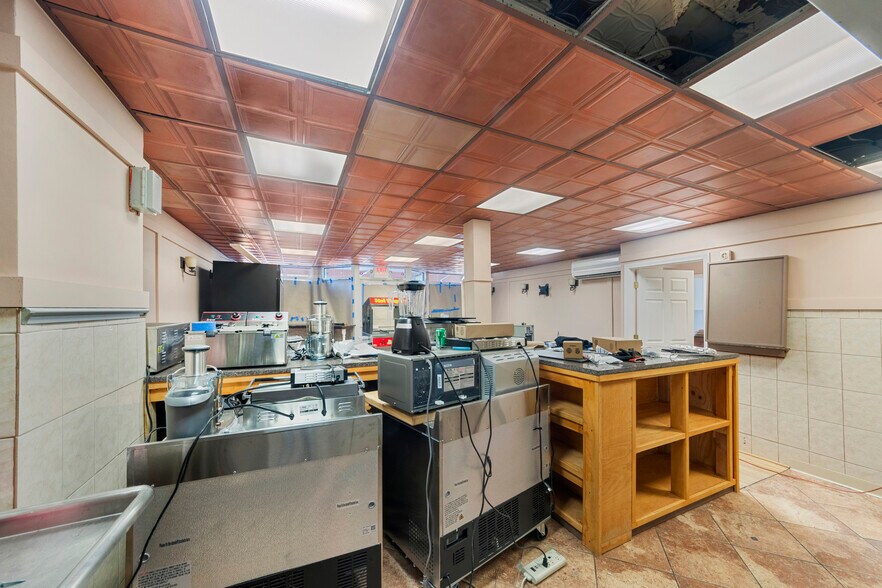 More Photos Of 17-19 Adams St, Bedford Hills Storefront Retail Residential For Sale