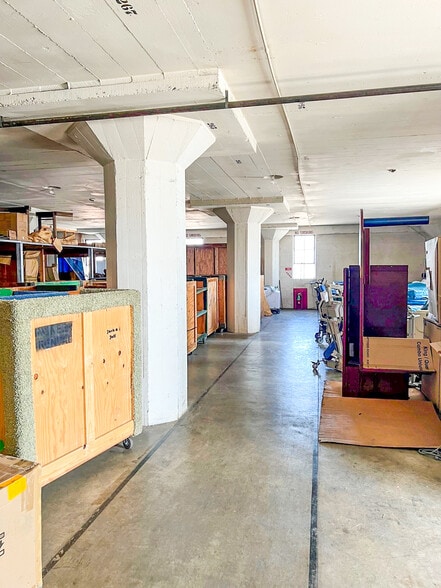 More Photos Of 301 Van Ness Ave, Fresno Warehouse For Sale