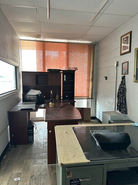 More Photos Of , San Antonio General Retail For Sale