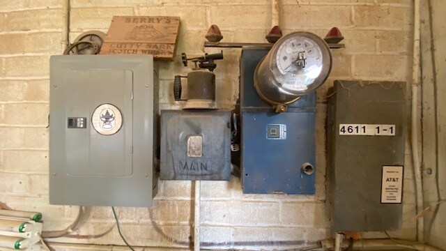 More Photos Of 4611 Exposition Blvd, Los Angeles Warehouse For Lease