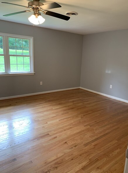 More Photos Of 9215 Baltimore National Pike, Middletown Specialty For Sale