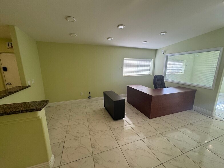 More Photos Of 1610 E Sahara Ave, Las Vegas Freestanding For Lease