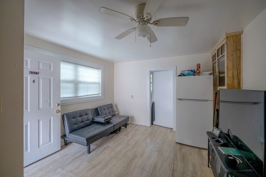 More Photos Of 8312 N 11th St, Tampa Apartments For Sale