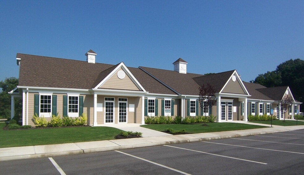 More Photos Of 57 Southern Blvd, Nesconset Unknown For Lease