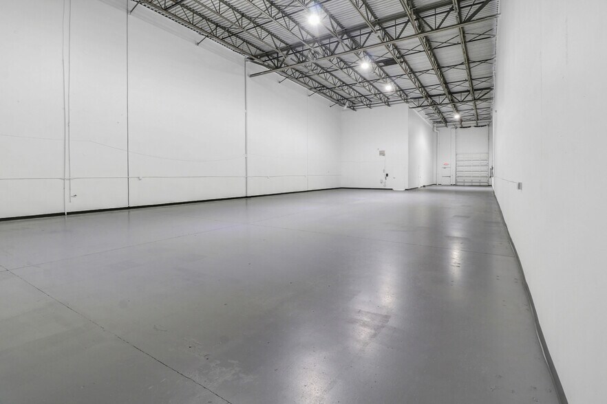 More Photos Of 955 NW 159th Dr, Miami Warehouse For Lease