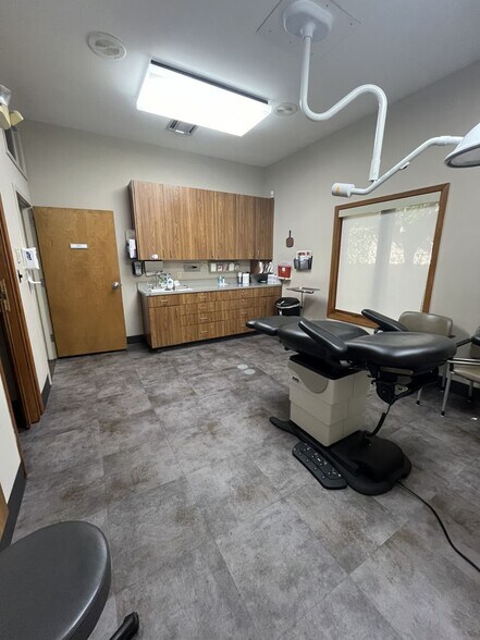 More Photos Of 540 Fontaine St, Pensacola Medical For Sale