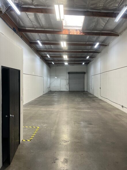 More Photos Of 2539 W 237th St, Torrance Warehouse For Lease