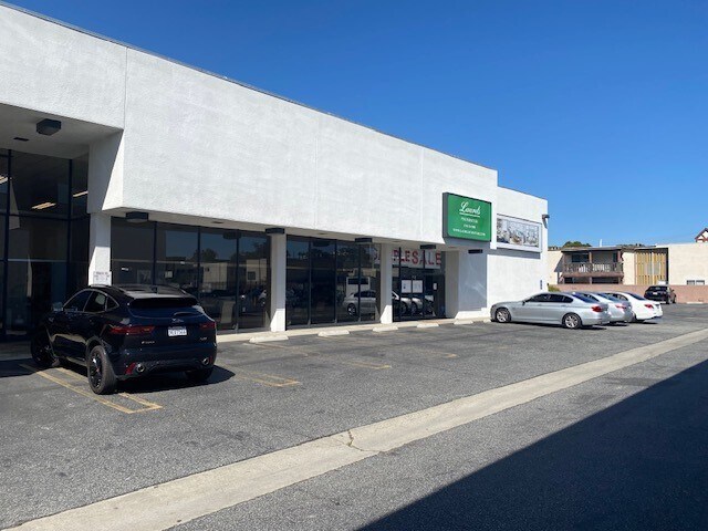 More Photos Of 23112-23118 Hawthorne Blvd, Torrance Freestanding For Lease