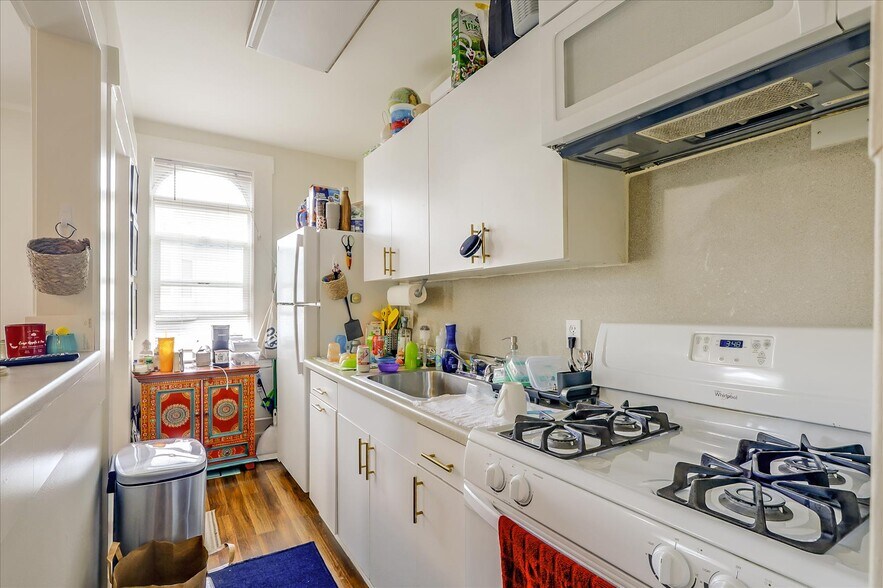 More Photos Of 1300 Church St, San Francisco Apartments For Sale