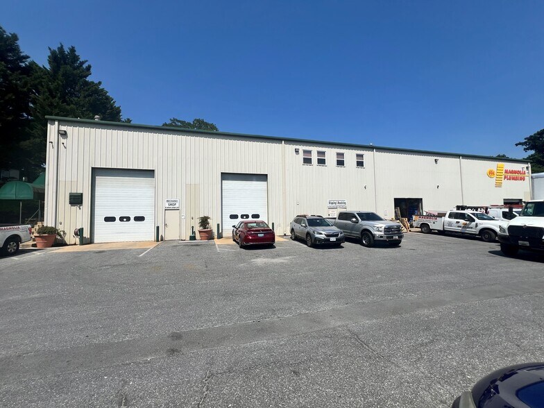 More Photos Of 600 Gallatin St NE, Washington Warehouse For Sale