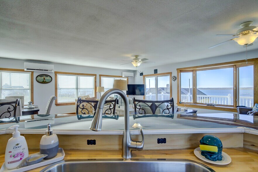 More Photos Of 3691 Main St, Chincoteague Marina For Sale
