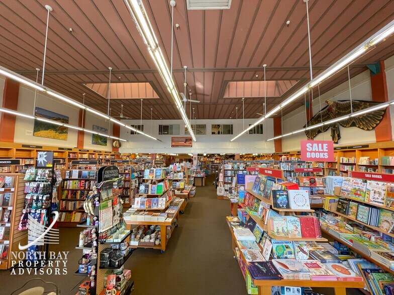 More Photos Of 138 N Main St, Sebastopol Storefront For Sale