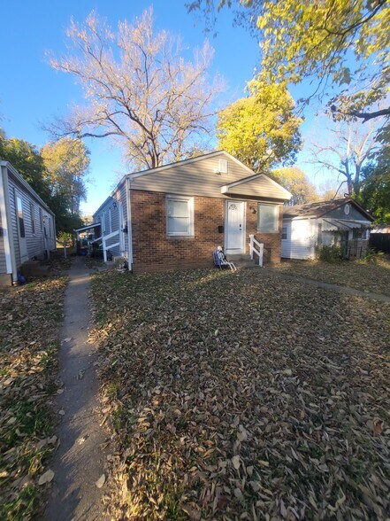 More Photos Of 1458 W 32nd St, Indianapolis Apartments For Sale