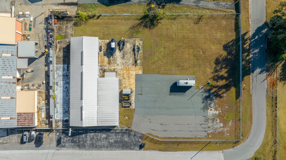 More Photos Of 943 NW 17th Ave, Ocala Warehouse For Sale