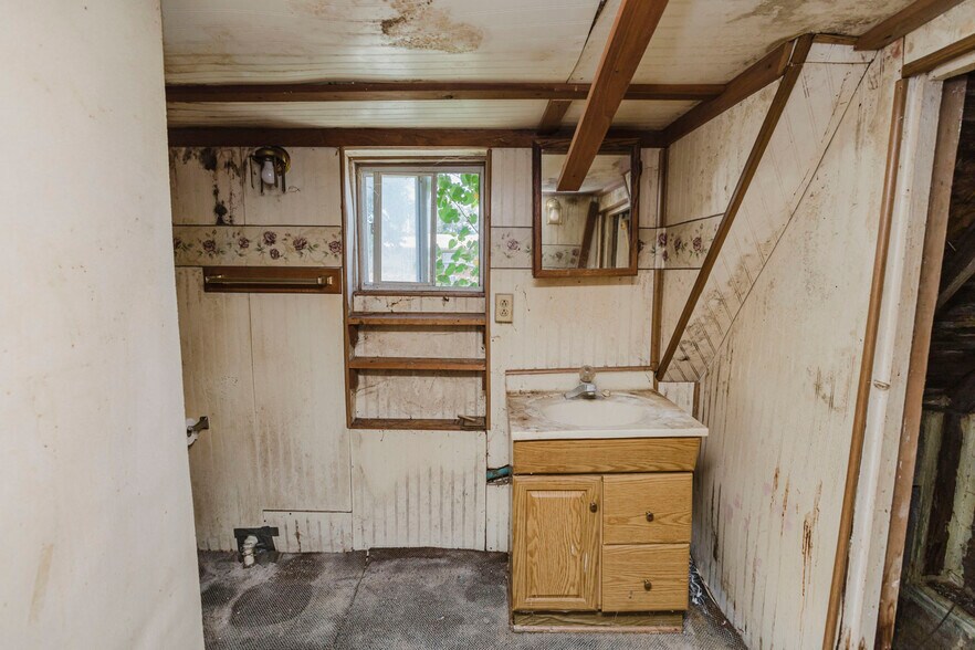 More Photos Of 1610 W 6th Ave, El Dorado General Retail For Sale