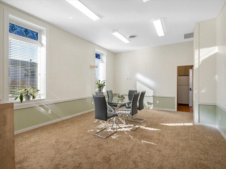 More Photos Of 411 Maple Ln, Hillsboro Office Residential For Sale